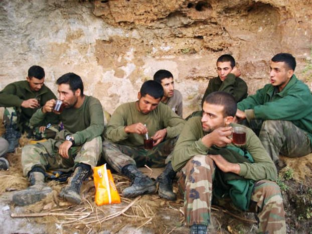 Ελεύθεροι οι 49 Τούρκοι όμηροι των τζιχαντιστών στη Μοσούλη